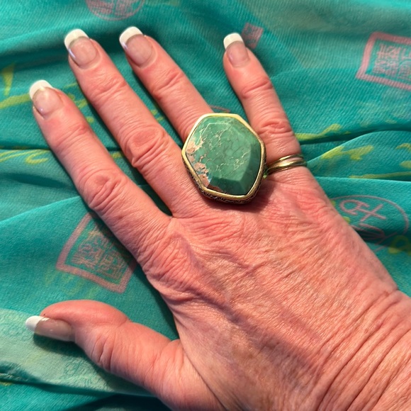 Jewelry - Big, synthetic turquoise ring size 7